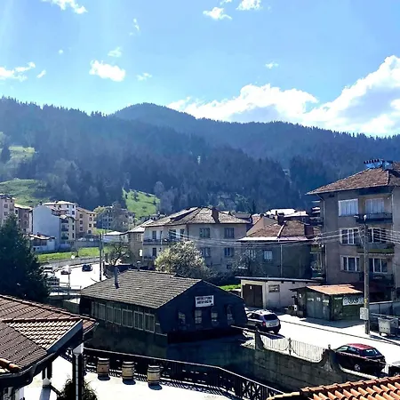 и студио перелик